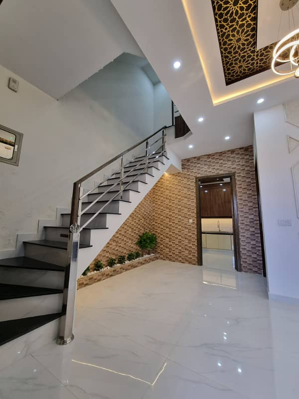 5 MARLA BRAND NEW HOUSE IS AVAILABLE FOR SALE IN VALENCIA HOUSING SOCIETY LAHORE 8