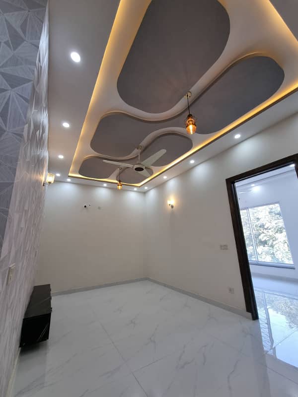 5 MARLA BRAND NEW HOUSE IS AVAILABLE FOR SALE IN VALENCIA HOUSING SOCIETY LAHORE 10