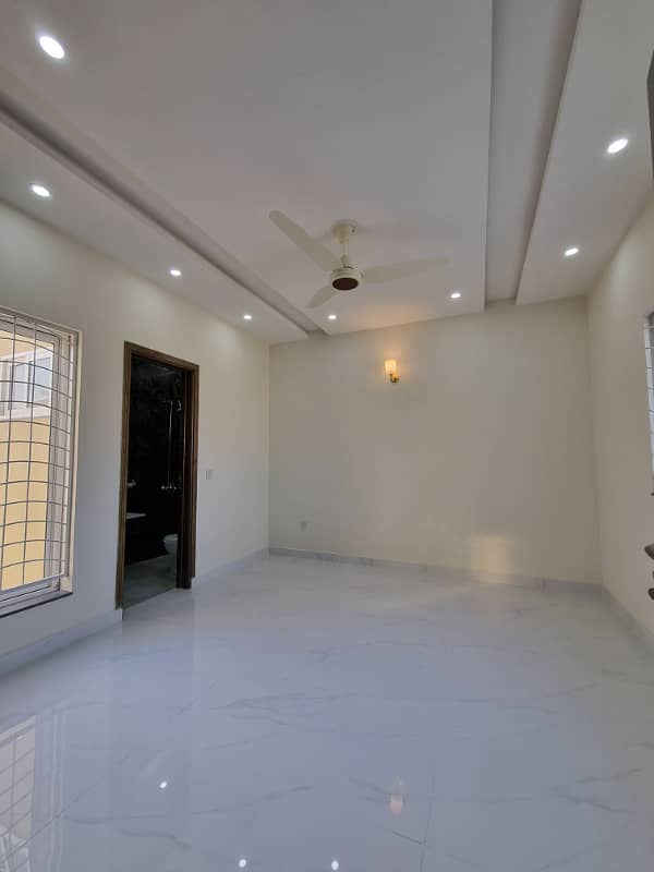 5 MARLA BRAND NEW HOUSE IS AVAILABLE FOR SALE IN VALENCIA HOUSING SOCIETY LAHORE 22