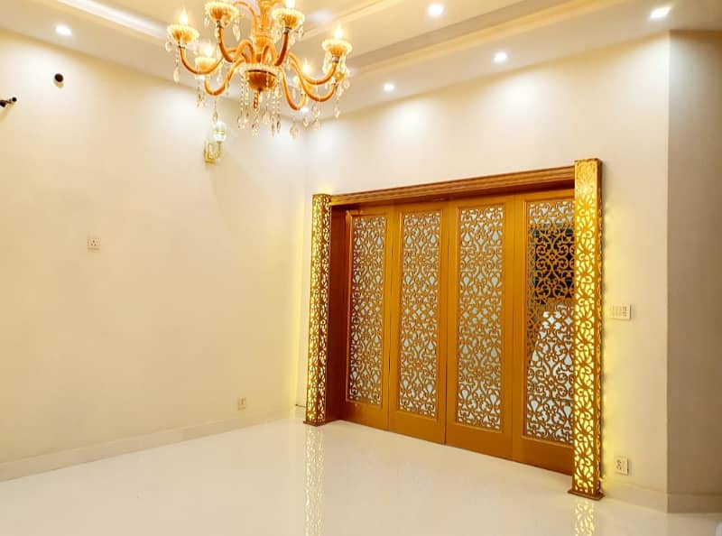 10 MARLA BRAND NEW HOUSE IS AVAILABLE FOR SALE IN TARIQ GARDEN LAHORE 5