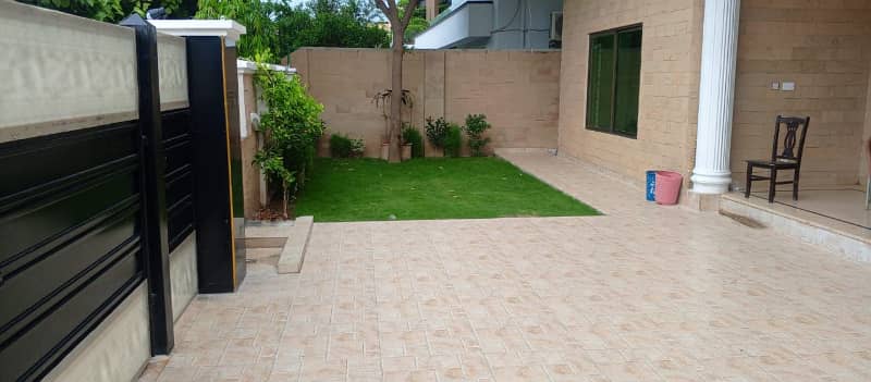 1 KANAL HOUSE IS AVAILABLE FOR SALE IN VALENCIA HOUSING SOCIETY LAHORE 0