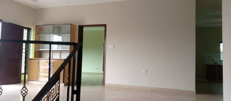 1 KANAL HOUSE IS AVAILABLE FOR SALE IN VALENCIA HOUSING SOCIETY LAHORE 2