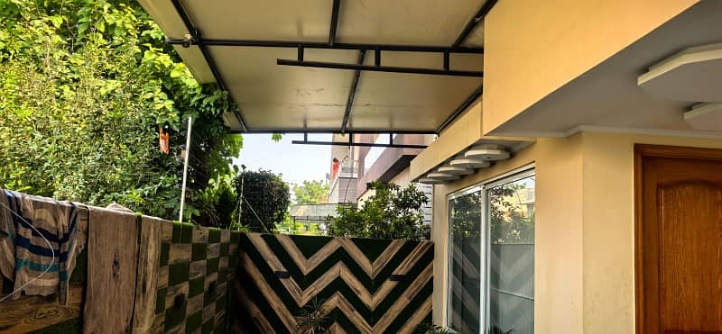 13 MARLA CORNER DOUBLE UNIT HOUSE IS AVAILABLE FOR SALE IN VALENCIA HOUSING SOCIETY LAHORE 16