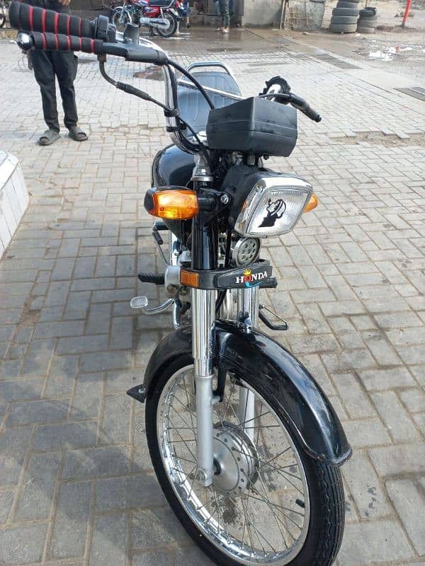 Honda CD70 3