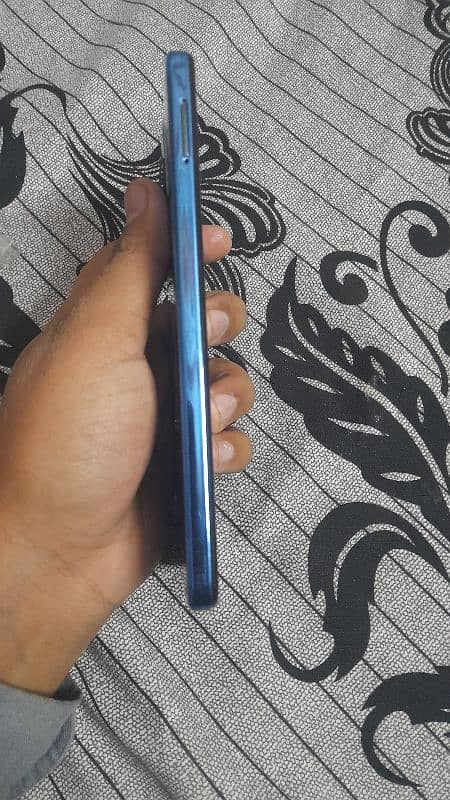 Tecno spark 10c 128gb 3