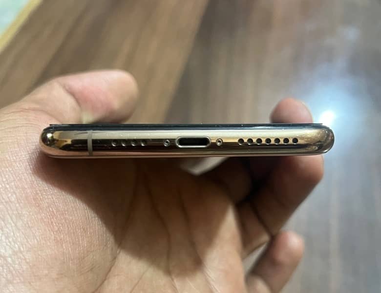 iPhone xs max pta approved 64 gb 3