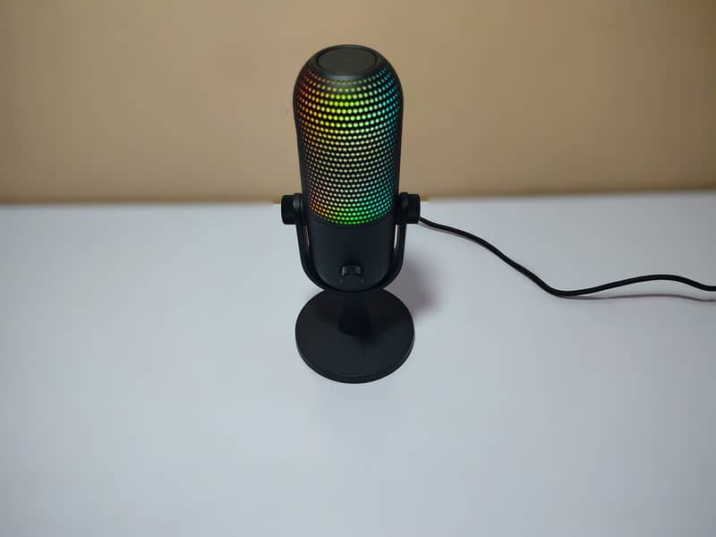 Razer Seiren Series Microphones Available 2