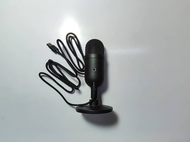 Razer Seiren Series Microphones Available 6