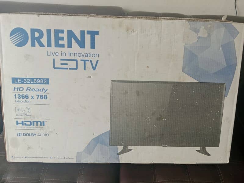 Orient led 32 inch just like a new 10 by 10 5