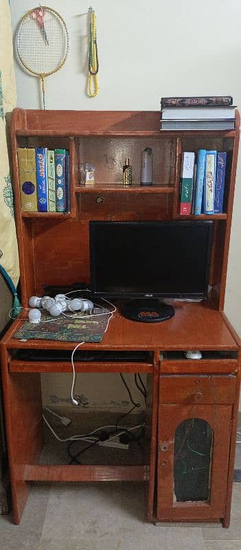 Wooden computer table 0