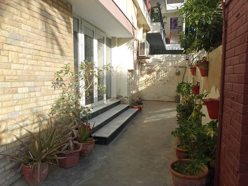 Furnished House Karachi Gulshan Iqbal - on daily/weekly basis 19