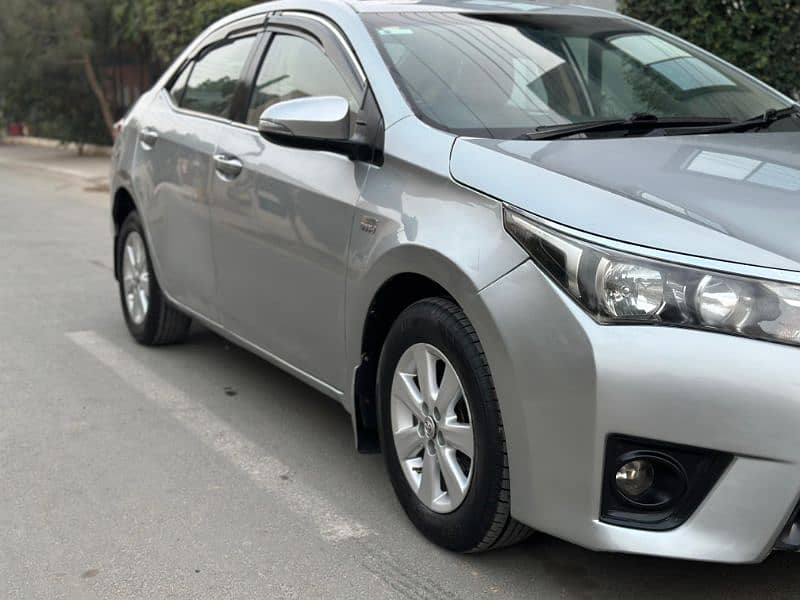 Toyota Corolla Altis 2015 3