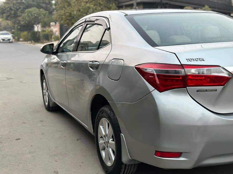 Toyota Corolla Altis 2015 13