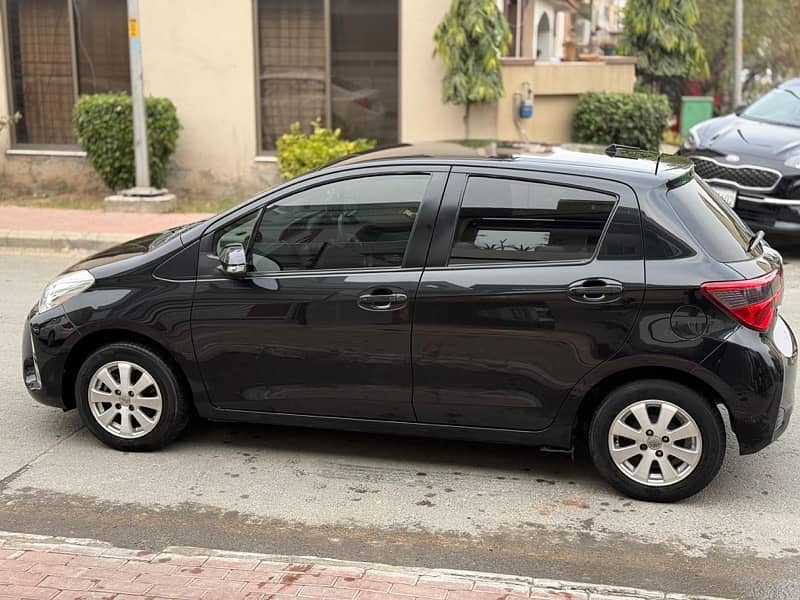 Toyota Vitz 2018 3