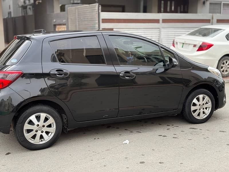 Toyota Vitz 2018 4