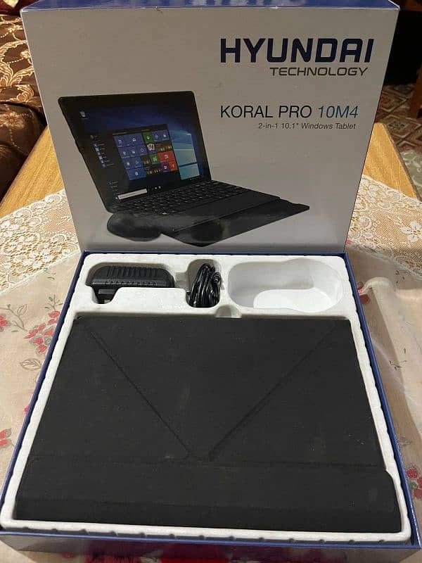 2 in 1 laptop with box and charger all Condition New 3