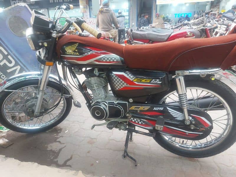 Honda CG125 2022 3