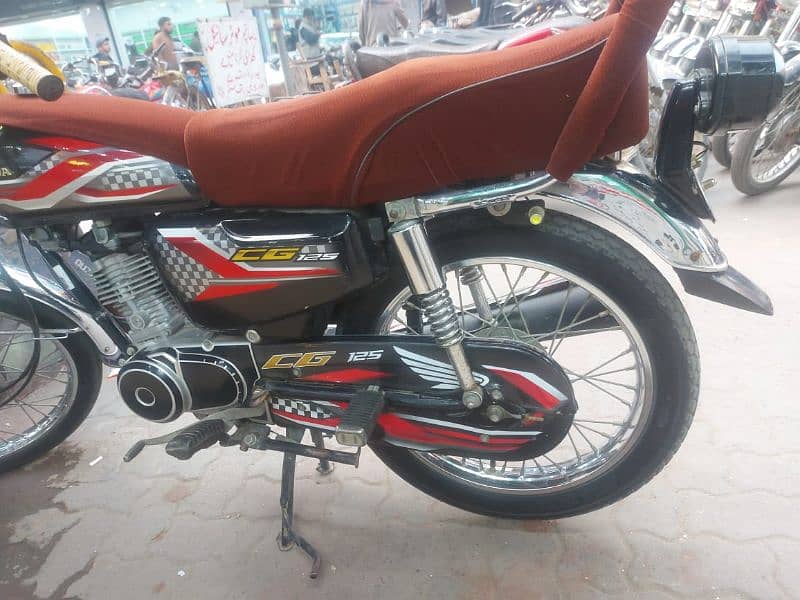 Honda CG125 2022 4