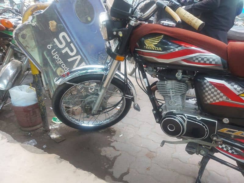 Honda CG125 2022 5