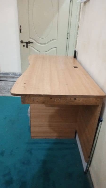 wooden computer table 0