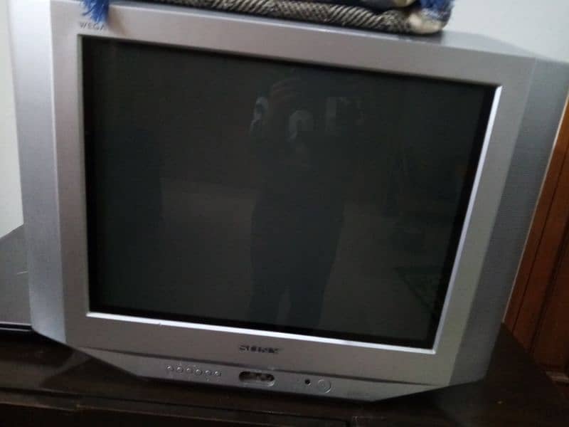 Sony wega flat TV 0