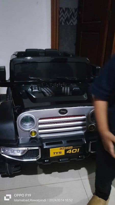 kid's electric rechargeable Jeep for sale. 2