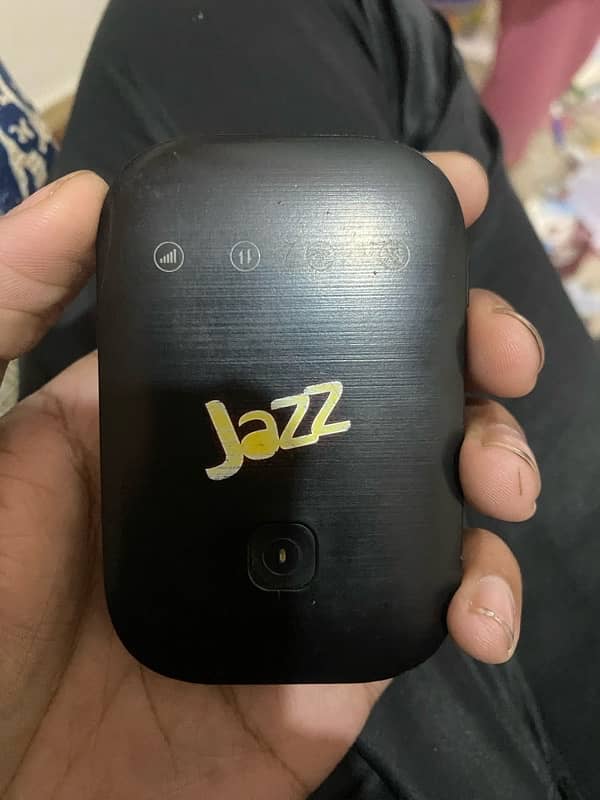 jazz 4g device with box 1