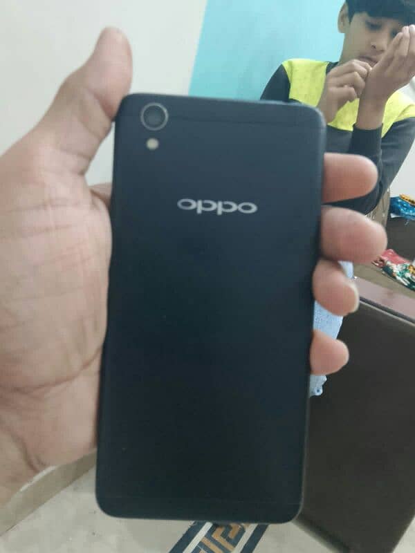 Oppo A37 2/16 good condition no fault for sale serious person inbox cl 4