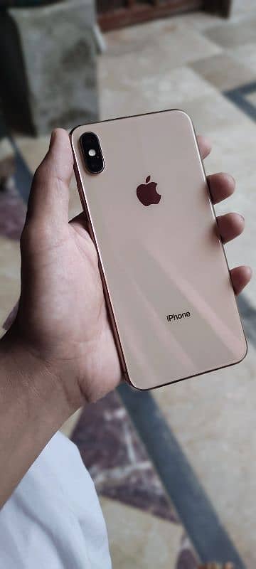 iPhone XS Max 18