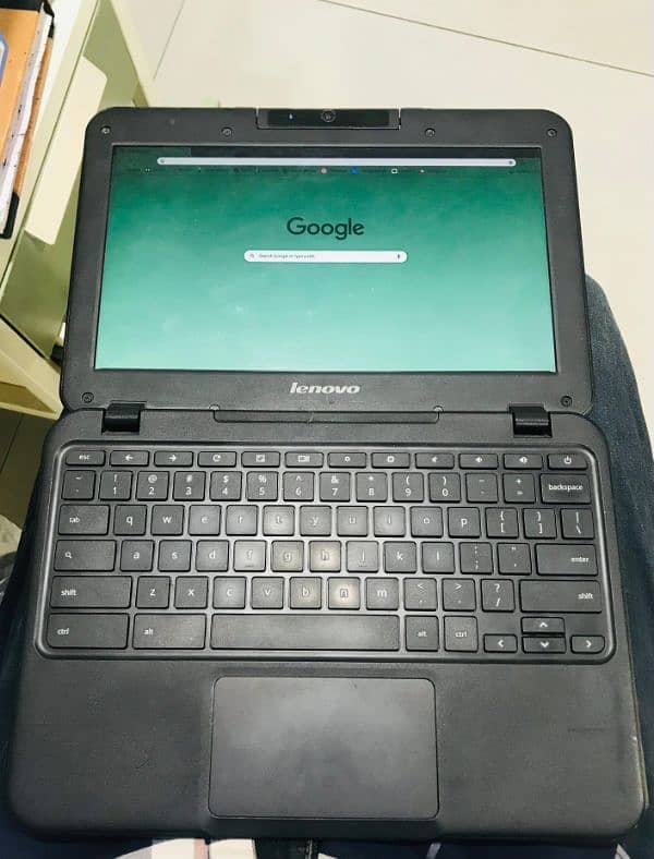 Chromebook N21 4GB RAM 16 GB SSD 3