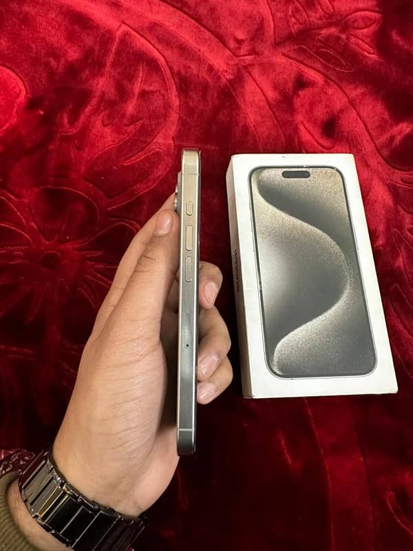 Iphone 15 pro 10/10 condition 100% battery health 3