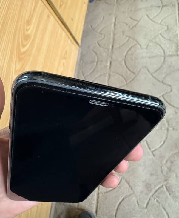 iphone 11 Pro max PTA 3