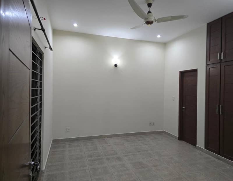 One Kanal 3 Bed New Design Luxury Beautiful Upper Portion Available For Rent In DHA Phase 3 DHA Lahore Cantt 12