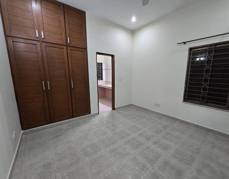 One Kanal 3 Bed New Design Luxury Beautiful Upper Portion Available For Rent In DHA Phase 3 DHA Lahore Cantt 0