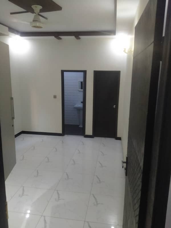 Brand new portion 3 bed dd 2 cnd floor available in gulshan-e-iqbal block 2 9