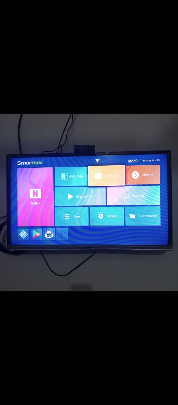 Smart led with HDMI device 1