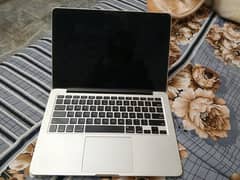 Macbook Pro Retina Display 2015 core i5