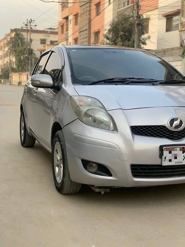 Toyota Vitz 2010/2013 7