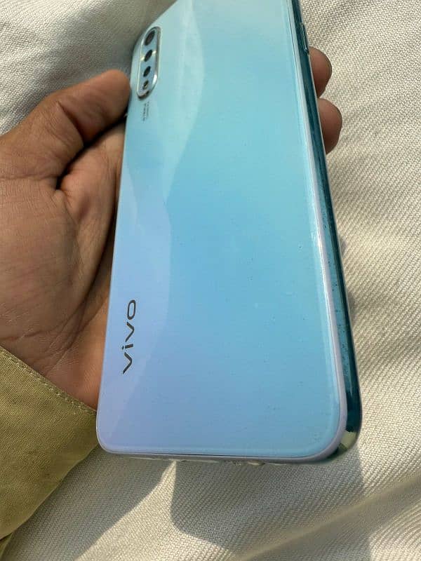 Vivo S1 4+128 original mobile charger sath ha urgent sale 1