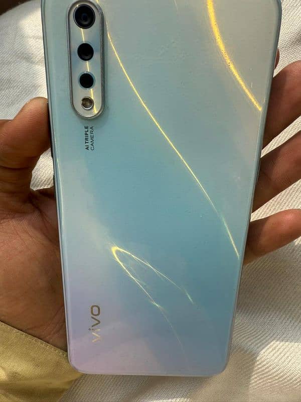 Vivo S1 4+128 original mobile charger sath ha urgent sale 6