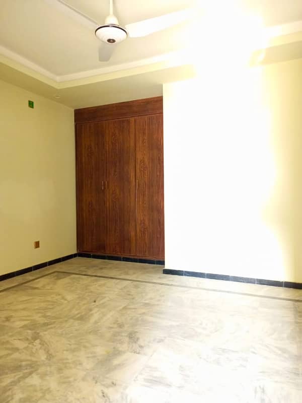 Non furnished 2bed bedroom apartment available for Rent in bahria town 5