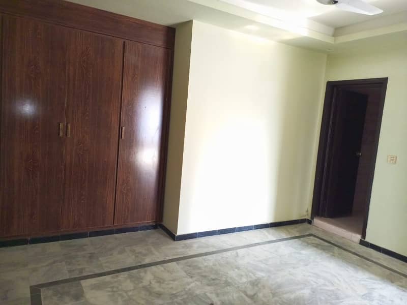 Non furnished 2bed bedroom apartment available for Rent in bahria town 8