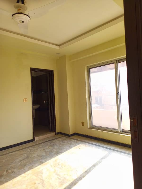 Non furnished 2bed bedroom apartment available for Rent in bahria town 13