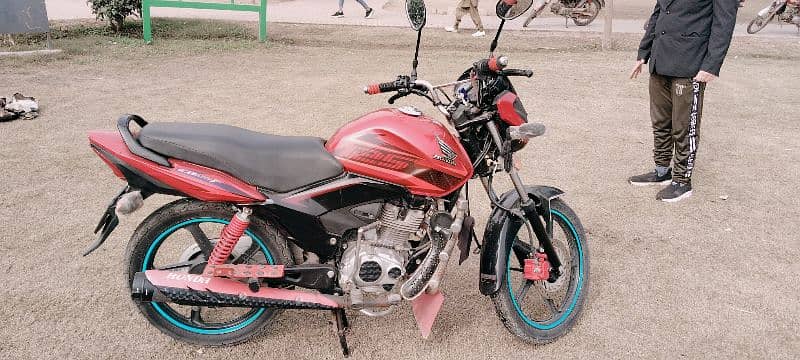 Honda CB 125 F Bike 1