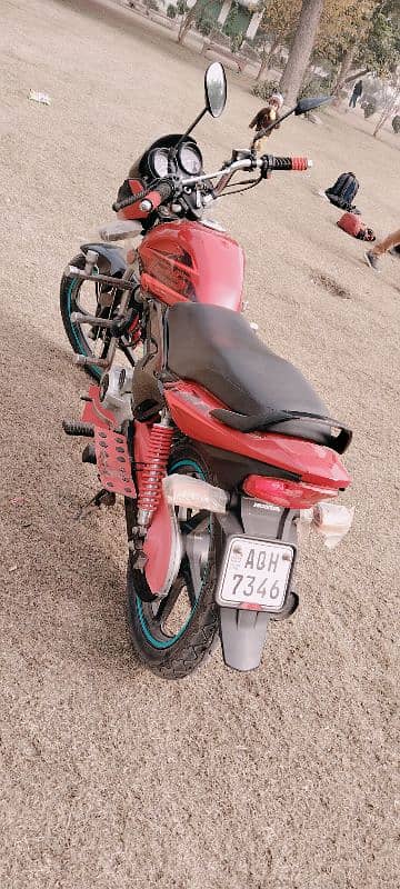 Honda CB 125 F Bike 3