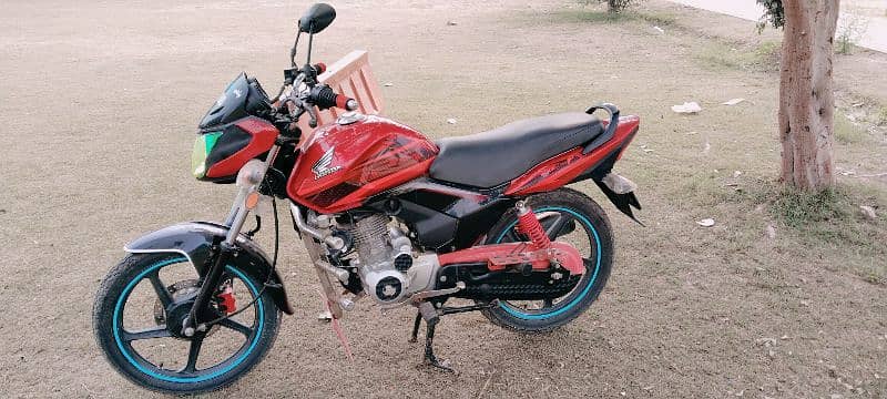 Honda CB 125 F Bike 7