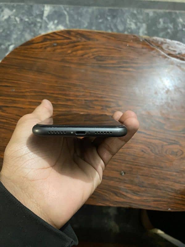 Iphone 11 Black color 3