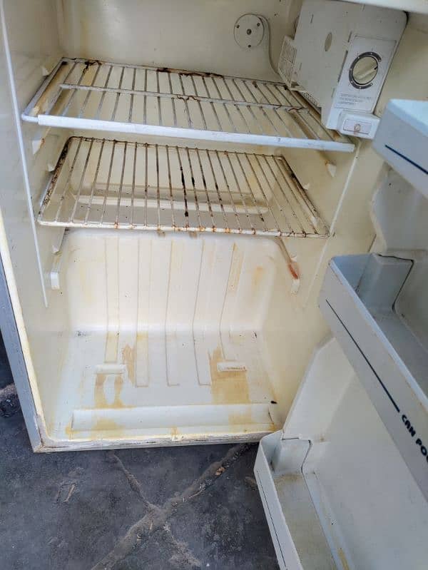 Haier Small Size Fridge For Sell 4