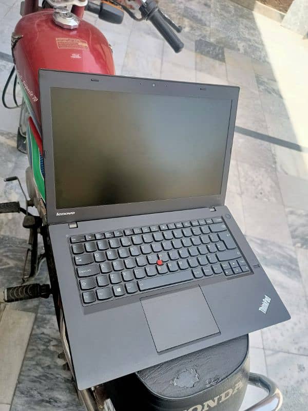 Lenovo core i5 6th generation laptop 8gb ram backlight keyboard 3