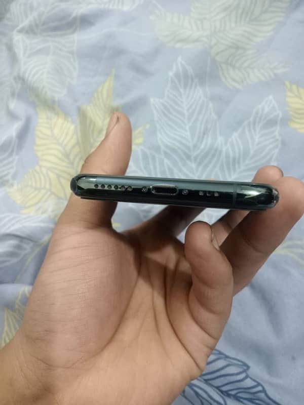 iphone 11 pro 256gb nonpta (factory unlock) with box 3